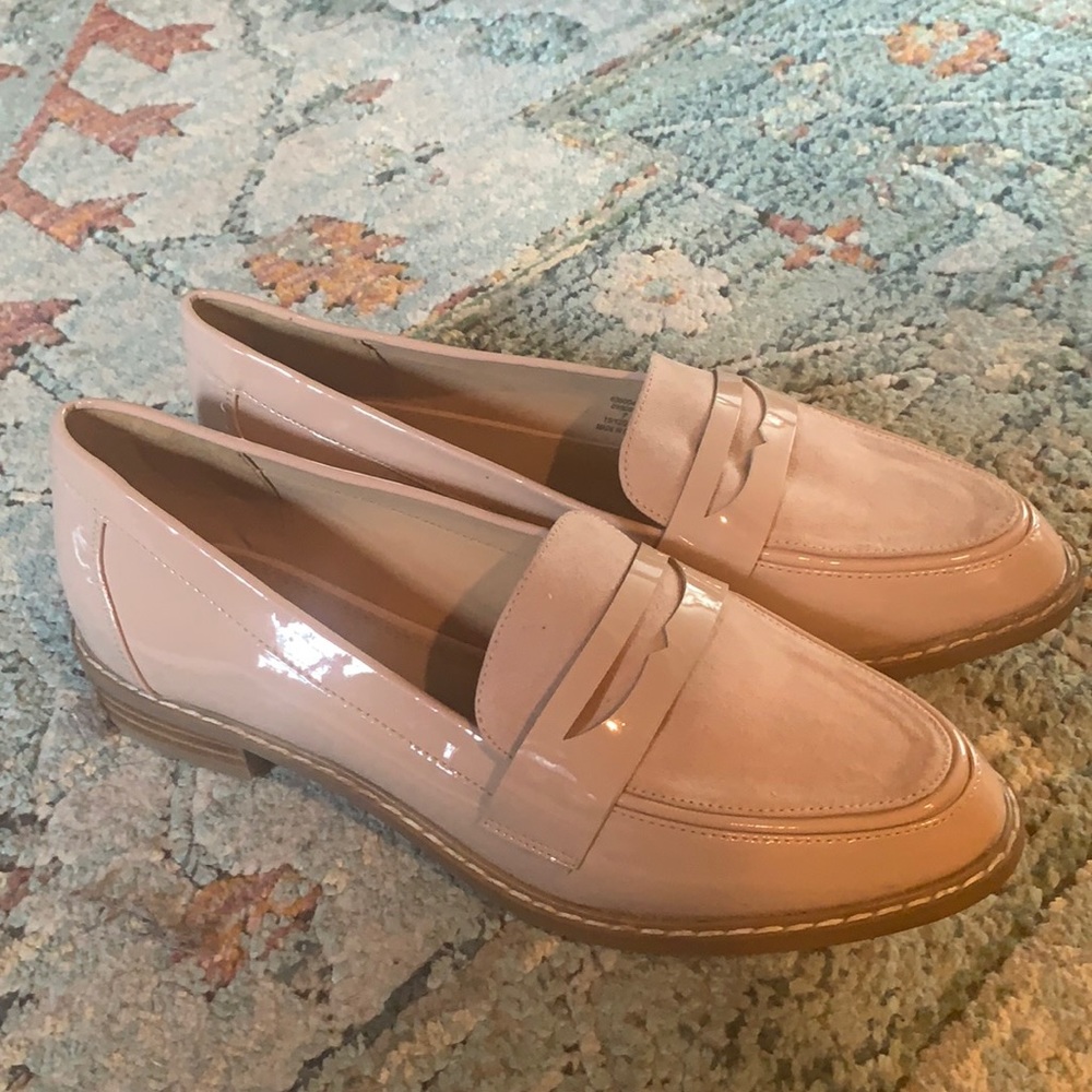 **NEW**Women’s Loafers